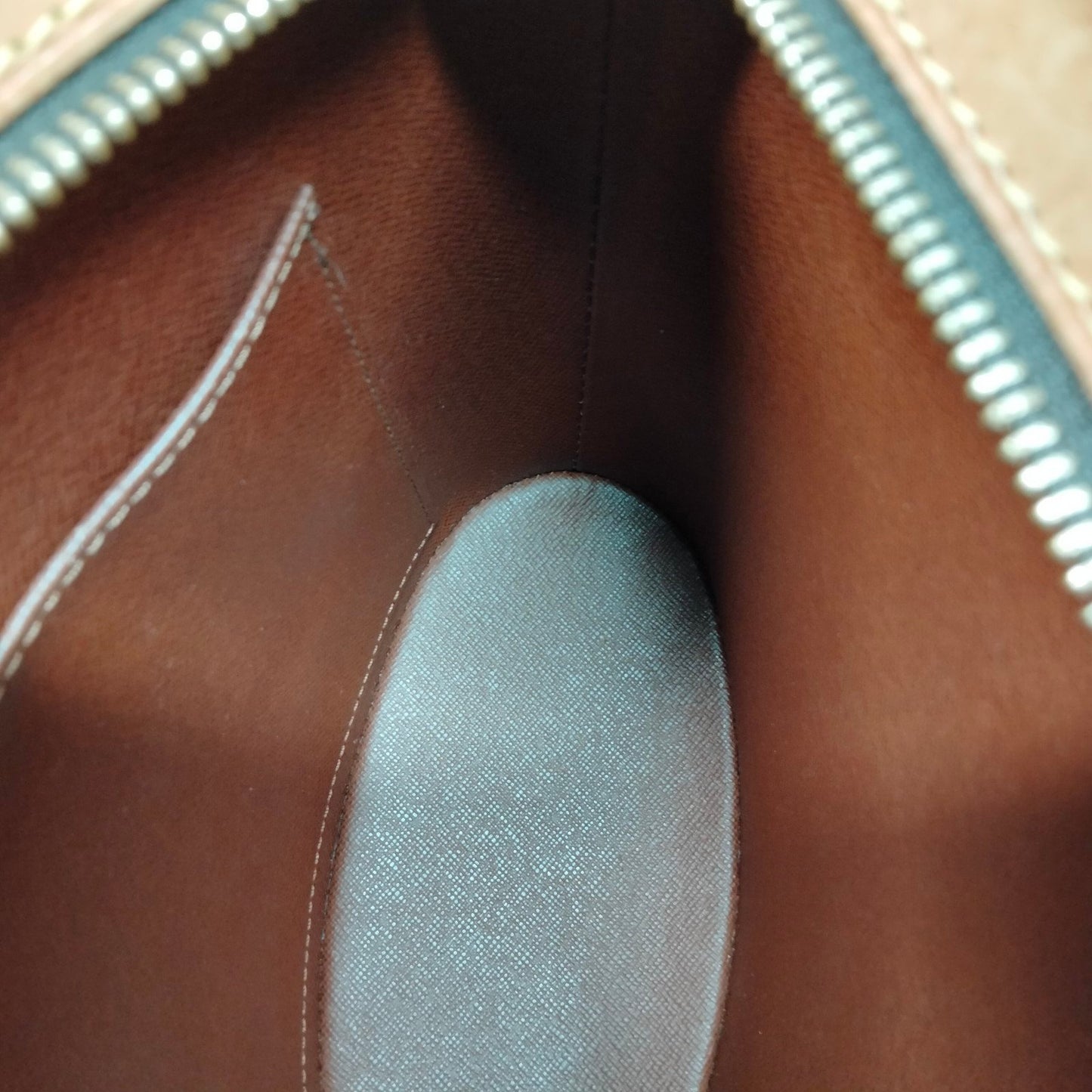 Louis Vuitton - Drouot - Crossbody väska